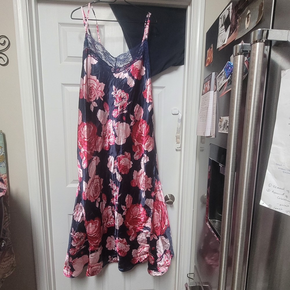 Floral peignoir set With Lace Trim